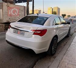 كرايسلر 200